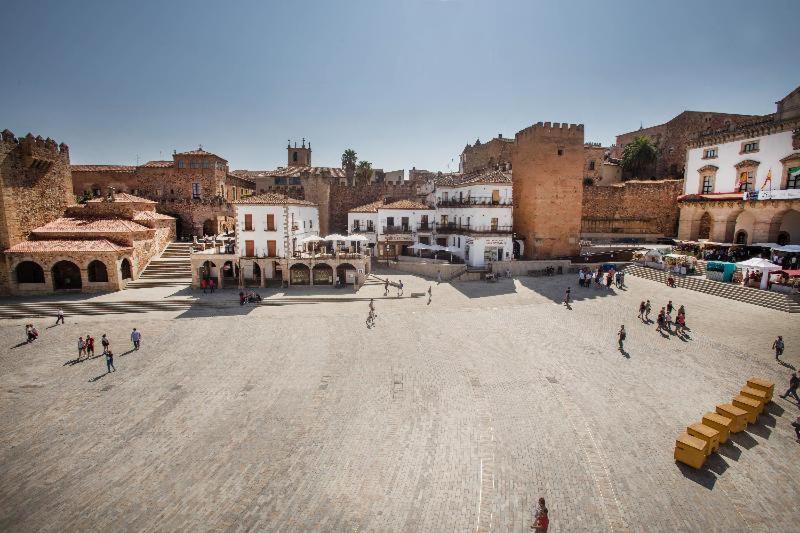 Apartamentos Soho Boutique Plaza Mayor Caces Rum bild