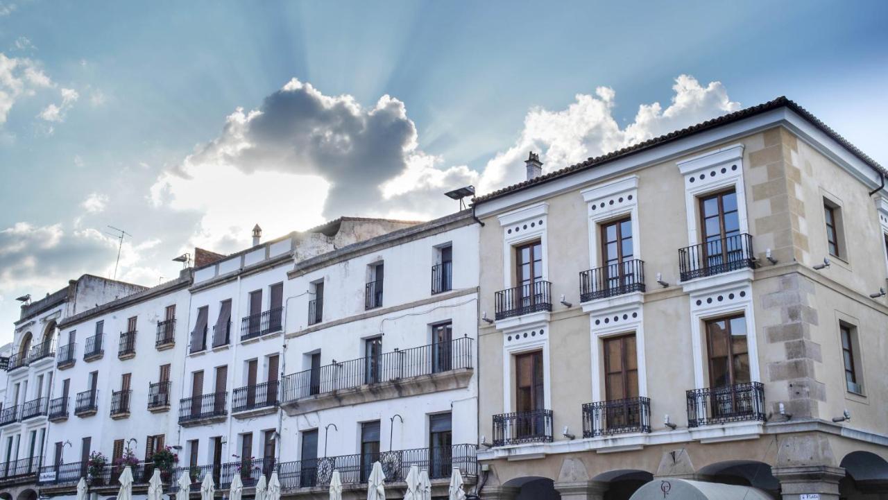 Apartamentos Soho Boutique Plaza Mayor Caces Exteriör bild