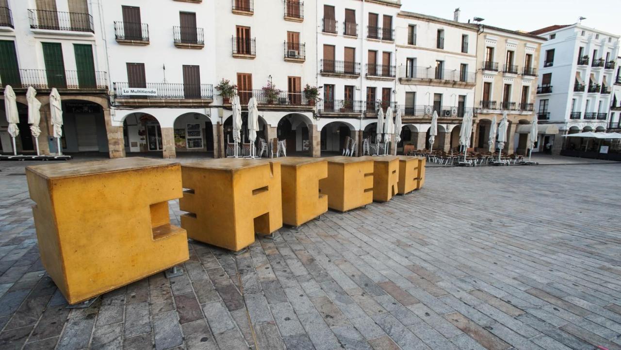 Apartamentos Soho Boutique Plaza Mayor Caces Exteriör bild